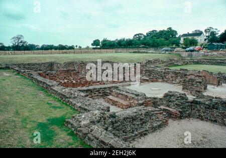 Bagni romani. Opere archeologiche in corso a Wall, insediamento romano Letocetum in Staffordshire, Inghilterra. Scansione di archivio da un vetrino. Settembre 1977. Foto Stock