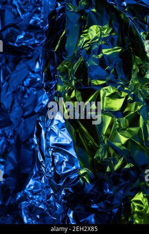 Primo piano di carta colorata stropicciata Foto Stock