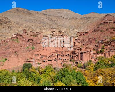 Megdaz, un villaggio berbero tradizionale nella regione di M'Goun delle montagne dell'Atlante del Marocco Foto Stock