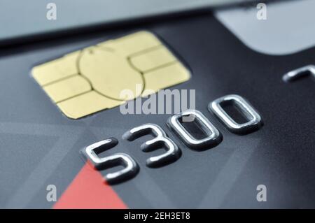 Carte di credito e chip intelligente con profondità di campo poco profonda. Scatto macro. Foto Stock