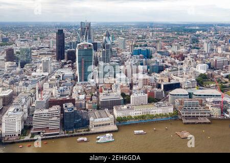 LONDRA, Regno Unito - 03 luglio 2013. Grattacieli nella City of London, il quartiere finanziario nel centro di Londra, Regno Unito Foto Stock