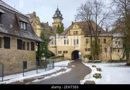 Scenario intorno al castello di Neuenstein a Hohenlohe in inverno Foto Stock