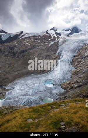 Vista sul ghiacciaio Schlatenkees. Gruppo di montagna Venediger. Osttirol. Alpi austriache. Europa Foto Stock