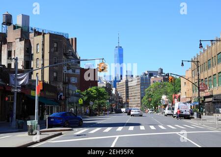 Settima Avenue South, Vista del One World Trade Center, West Village, Greenwich Village, Manhattan, New York City, STATI UNITI Foto Stock