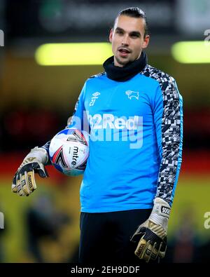 Il portiere della contea di Derby, Kelle Roos, si riscalda in campo prima della partita del campionato Sky Bet a Vicarage Road, Watford. Data immagine: Venerdì 19 febbraio 2021. Foto Stock