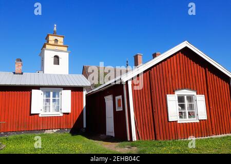 Cabine nella città della chiesa di Gambelstad vicino a Lulea, nel nord della Svezia. Foto Stock