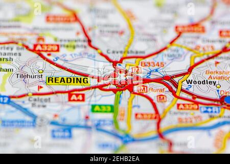 Lettura e aree circostanti mostrate su una mappa stradale o. Mappa geografica Foto Stock