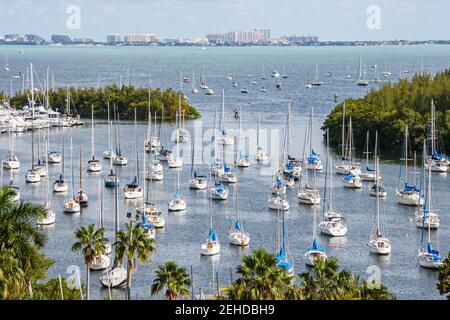 Miami Florida, Coconut Grove Biscayne Bay, porto barche a vela Key Biscayne vista aerea, Foto Stock