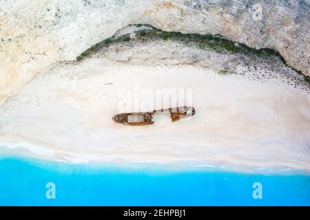Viaggio viaggio isola di Zante vacanza spiaggia Grecia naufragio Navagio copyspace copia spazio sfondo drone vista aerea foto estate Foto Stock