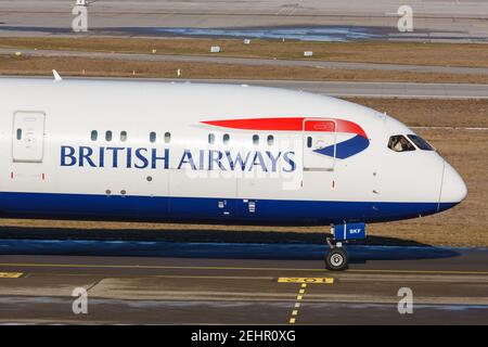Stoccarda, Germania - 15 gennaio 2021: British Airways Boeing 787-9 Dreamliner aereo all'aeroporto di Stoccarda (Str) in Germania. Foto Stock
