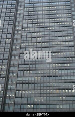 Shin-Marunouchi Building Glass Windows Tokyo Metro Station Japan Stock foto Immagini di stock immagini di stock Foto Stock