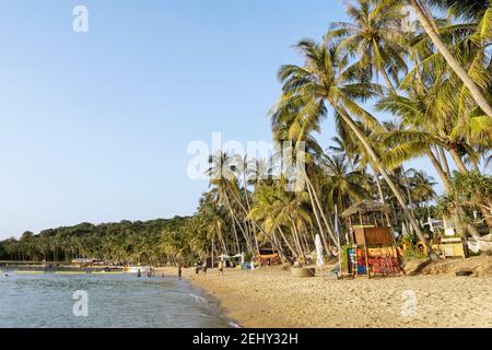 Spiaggia sull'isola di Pineapple, Vietnam Foto Stock