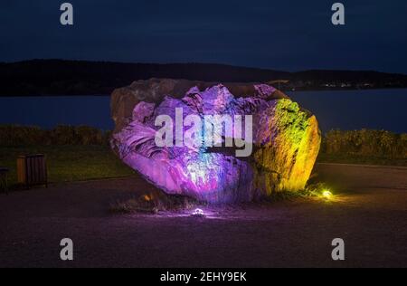 Pietra dei desideri a Sortavala (Serdobol). Repubblica di Carelia. Russia Foto Stock