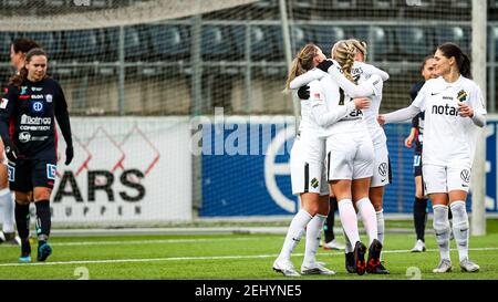 Linkoping, Svezia. 20 Feb 2021. AIK festeggia l'obiettivo durante una partita amichevole preseason tra Linkoping e AIK a Linkoping Arena in Linkoping Credit: SPP Sport Press Photo. /Alamy Live News Foto Stock