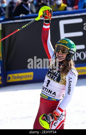 Druscie, Cortina (BL), Italia. 20 Feb 2021. LIENSBERGER Katharina (AUT) Medaglia d'oro durante i Campionati mondiali DI SCI alpino 2021 FIS - Slalom - Donne, corsa di sci alpino - Foto Sergio Bisi/LM Credit: LiveMedia/Alamy Live News Foto Stock