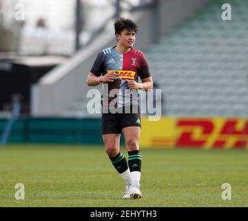 Twickenham Stoop, Londra, Regno Unito. 20 Feb 2021. Inglese Premiership Rugby, Harlequins contro squali di vendita; Marcus Smith di Harlequins Credit: Action Plus Sport/Alamy Live News Foto Stock