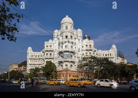 Esplanade Mansions, Kolkata, India. La struttura in stile art nouveau è stata costruita nel 1910 dagli appaltatori Martin & Co. Per David Elias Ezra, un prominente Foto Stock