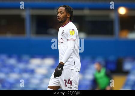 Birmingham, Regno Unito. 20 Feb 2021. Tariqe Fosu n° 24 di Brentford a Birmingham, Regno Unito il 2/20/2021. (Foto di Simon Bissett/News Images/Sipa USA) Credit: Sipa USA/Alamy Live News Foto Stock