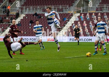 Campionato scozzese - cuore di Midlothian / Morton. Tynecastle Park, Edimburgo, Midlothian, Regno Unito. , . I cuori ospitano Morton nel Campionato Scozzese al Tynecastle Park di Edimburgo. PIC mostra: Jamie Walker, centrocampista attaccante di Hearts, si avvicina con una grande volley. Credit: Ian Jacobs/Alamy Live News Foto Stock