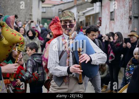 Le feste di Entrudo (o Shrovetide) a Vila Boa (piccolo villaggio nella regione di Trás-OS-Montes di Porggal), una tradizionale festa di carnevale che risale Foto Stock