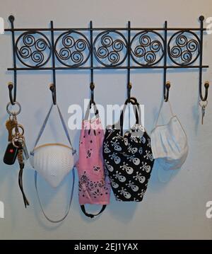 Maschere che si aggancia con le chiavi Foto Stock