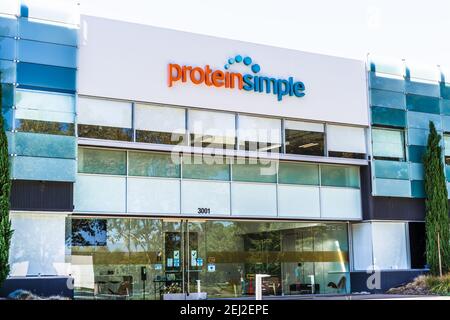 Set 18, 2020 San Jose / CA / USA - sede di ProteinSimple nella Silicon Valley; ProteinSimple, parte di Bio-Techne Corporation, sviluppa strumenti Foto Stock