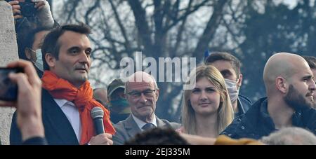 Florian Philippot, membro dei Patrioti, ha partecipato alla manifestazione dell'associazione di estrema destra a Parigi, in Francia, il 20 febbraio 2021, che protestava contro la sua dissoluzione voluta da Gerald Darmanin. Foto di Karim Ait Adjedjou/Avenir Pictures/ABACAPRESS.COM Foto Stock