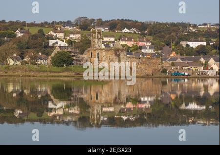 Abbazia di Timoleague, Co. Cork. Estuario di Courtmacsherry. Foto Stock