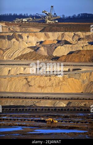 Miniera d'opencast di Inden, miniera d'opencast di lignite, Inden, zona mineraria di lignite renana, Renania settentrionale-Vestfalia, Germania Foto Stock