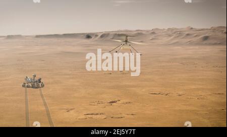 Illustrazione artistica dell'elicottero Mars Ingenuity della NASA in volo mentre la perseveranza rover si allontana. La perseveranza Mars rover sbarcò con successo il 18 febbraio 2021. Ingegnosità, sarà il primo velivolo a tentare un volo controllato su un altro pianeta. Foto Stock