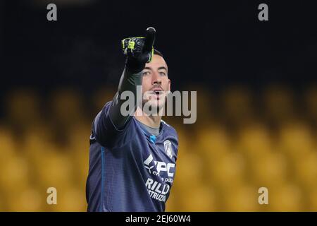 Benevento, Italia. 21 Feb 2021. Lorenzo Montipo di Benevento Calcio durante la Serie UNA partita di calcio tra Benevento Calcio e ROMA allo stadio Ciro Vigorito di Benevento (Italia), 21 febbraio 2021. Photo Cesare Purini/Insifefoto Credit: Insifefoto srl/Alamy Live News Foto Stock