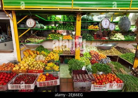 Colombia Medellin Fruit stand all'interno di Plaza Minorista José María Villa Mercato Foto Stock