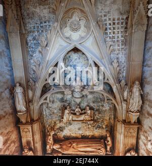 Sepolcro de la reina Elisenda de Moncada, Monasterio de Pedralbes, Barcellona. Foto Stock