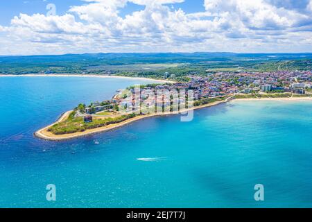 Veduta aerea della cittadina balneare bulgara Primorsko Foto Stock