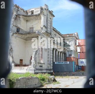 Christchurch, Nuova Zelanda. 3 Feb 2018. Il 22 febbraio segna il decimo anniversario di un terremoto di magnitudine 6.2 che ha distrutto gran parte della città di Christchurch, Nuova Zelanda, uccidendo 185 persone. Cinque mesi prima un terremoto di magnitudo 7.1 colpì la città. La Basilica di Christchurch, o Cattedrale del Santissimo Sacramento, è mostrata il 3 febbraio 2018, la sua facciata strappata dal terremoto. Nell'agosto 2019 è stato annunciato che la struttura sarebbe stata demolita. (Immagine di credito: © Mark HertzbergZUMA Wire) Foto Stock