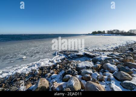 Vrango in inverno, quest'isola fa parte dell'Arcipelago di Goteborg meridionale Foto Stock