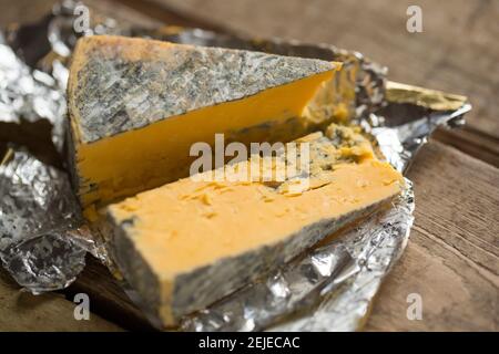 Un esempio di formaggio Harrogate Blue prodotto da Shepherds Purse e acquistato da un supermercato Waitrose. Il formaggio è prodotto con latte di mucche dello Yorkshire. Dorse Foto Stock