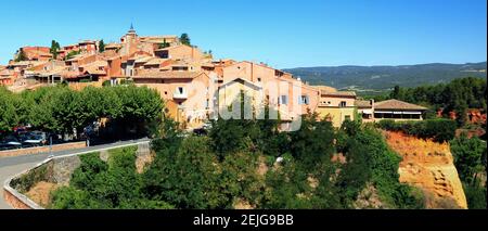 Villaggio di Roussillon in Provenza, Francia, Europa. Foto Stock