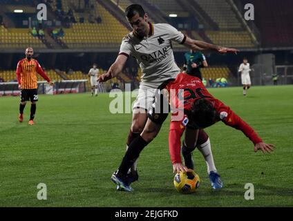 Benevento, Italia. 21 Feb 2021. Benevento, Italia, Stadio Ciro Vigorito, 21 febbraio 2021, Peparim Hettemaj ( Benevento Calcio durante Benevento Calcio vs AS Roma - Calcio italiano Serie A match Credit: Renato Olimpio/LPS/ZUMA Wire/Alamy Live News Foto Stock