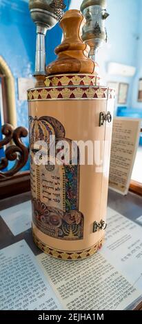 Torah Scroll in Yosef Caro Sinagoga, Safed (Zfat), Galilea, Israele Foto Stock