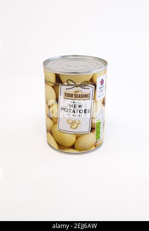 560 g di lattina di patate novelle Aldi Four Seasons. Foto Stock