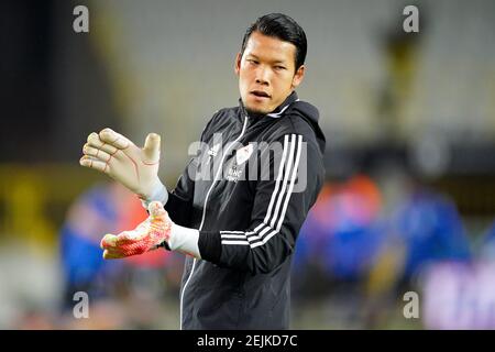 BRUGES, BELGIO - FEBBRAIO 22: Portiere Kawin Thamsatchanan di OH Leuven durante la partita della Jupiler Pro League tra il Club Brugge e l'OH Leuven a Ja Foto Stock