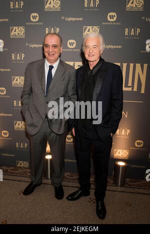 Tony Gourmond e Jimmy Page sono presenti al lancio del libro LED Zeppelin presso la National Portrait Gallery di Londra. Data immagine: Lunedì 24 settembre 2018. Il credito fotografico dovrebbe essere: David Jensen Foto Stock