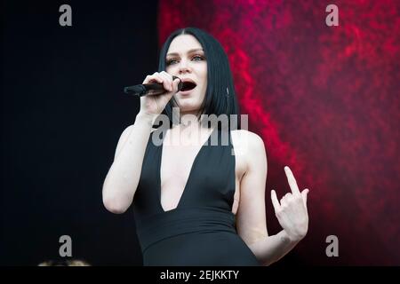 Jessie J si esibisce sul palco al festival Isle of Wight di Seaclose Park, Newport. Data immagine: Sabato 23 giugno, 2018. Il credito fotografico dovrebbe essere: David Jensen Foto Stock