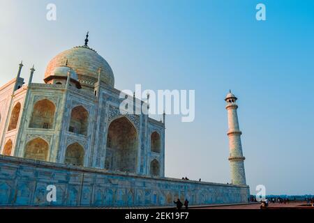 Taj Mahal, una delle sette meraviglie del mondo. Un sito patrimonio dell'umanità dell'UNSESCO Foto Stock