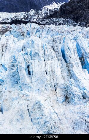 La faccia rotta del ghiacciaio Margerie nell'insenatura di Tarr di Glacier Bay, Alaska, Stati Uniti Foto Stock