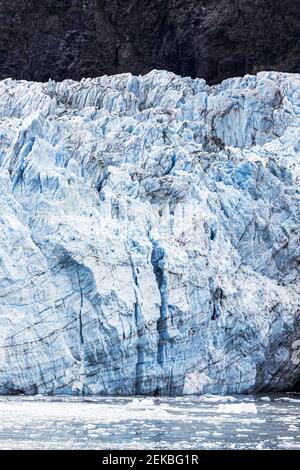 La faccia rotta del ghiacciaio Margerie nell'insenatura di Tarr di Glacier Bay, Alaska, Stati Uniti Foto Stock