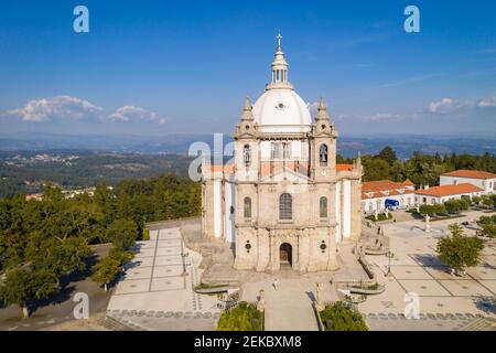 Veduta aerea del drone del Santuario di Sameiro a Braga, Portogallo Foto Stock