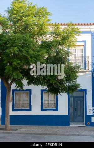 Case tradizionali nel villaggio Alentejo di Arraiolos, in Portogallo Foto Stock