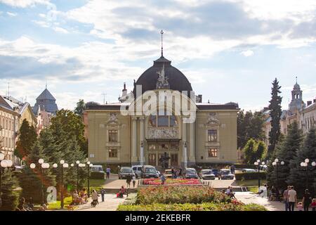 CHERNIVTSI, UCRAINA - 16 LUGLIO 2017: Chernivtsi Musica e Teatro drammatico Foto Stock